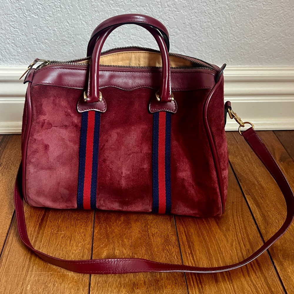 Vintage Gucci suede Boston handbag with long strap included